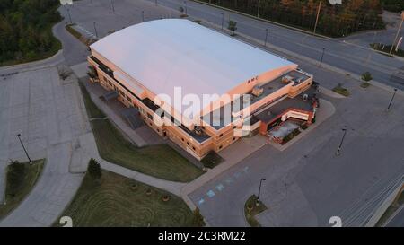 Sadlon Arena/Barrie Molson Centre Aerial - domicile des OHL Barrie Colts Banque D'Images