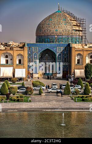 Mosquée Sheikh Lotfollah à la place Naqsh-e Jahan, Isfahan, Iran Banque D'Images