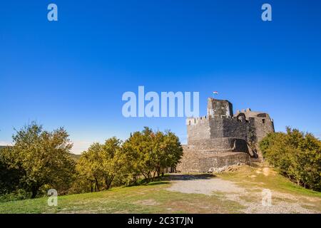 Château de Holloko, Hongrie du Nord. Château de Holloko en Hongrie. Cette ruine historique du château médiéval se trouve dans les collines de Cserhat Banque D'Images