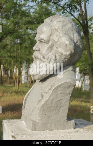 Frumushika Nova, région d'Odessa, Ukraine, Europe de l'est. 19 juin 2020. FROMUSHIKA NOVA VILLAGE, ODESSA OBLAST, UKRAINE - 18 au 19 JUIN 2020 : décommunisation en Ukraine, les monuments démolis dans différentes villes du pays sont rassemblés dans le Musée du réalisme socialiste. Credit: Andrey Nekrasov/ZUMA Wire/Alamy Live News Banque D'Images