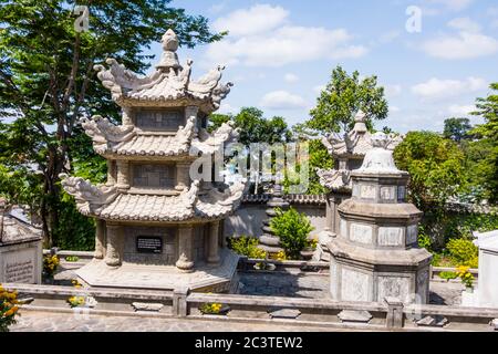 Sanctuaires, Choa long son, pagode long son, Nha Trang, Vietnam, Asie Banque D'Images