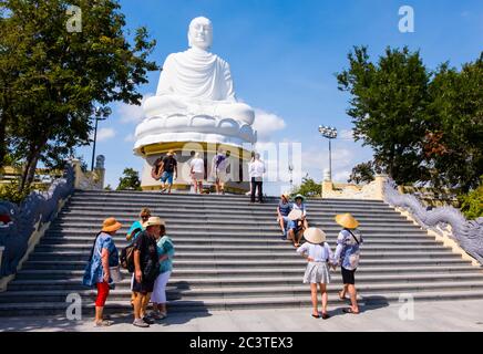 Kim than Phat to, statue de Bouddha, sur une colline, Nha Trang, Vietnam, Asie Banque D'Images