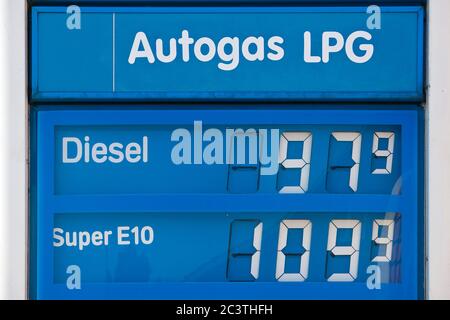 Le bas prix du diesel pendant la crise corona en avril 2020, Allemagne Banque D'Images