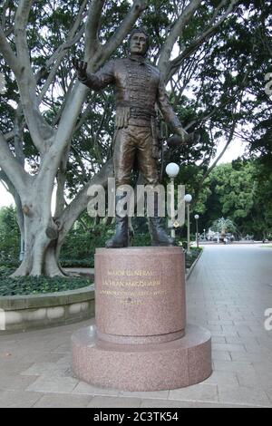 Statue du gouverneur de la Nouvelle-Galles du Sud, Grand général Lachlan Macquarie, à Hyde Park, Sydney, Australie. Crédit : Richard Milnes/Alamy Banque D'Images