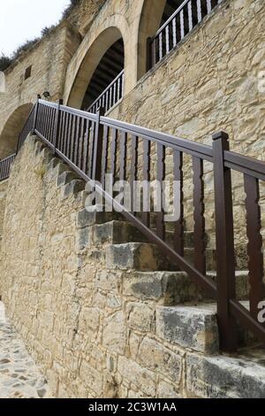 Escalier avec clôture Monastère Saint d'Agios Neophytos près du village de Tala à Chypre Banque D'Images