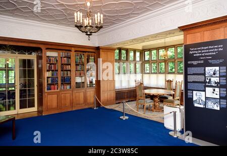 Potsdam, Allemagne. 22 juin 2020. L'étude du président américain Harry S. Truman peut être vue dans l'exposition "Conférence de Potsdam 1945 - la réorganisation du monde". L'exposition de Schloss Cecilienhof a été complétée par d'autres documents et photos et s'ouvre au public sur 23.06.2020. Credit: Soeren Stache/dpa-Zentralbild/ZB - ATTENTION: Seulement pour usage éditorial dans le cadre d'un rapport sur l'exposition 'Potsdam Conference 1945 - la réorganisation du monde' et seulement avec mention complète de la ci-dessus Credit/dpa/Alay Live News Banque D'Images