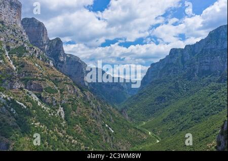 Gorges de Vikos, paysage naturel à Epire, Grèce, Zagorochoria, Banque D'Images