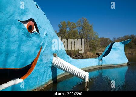 La baleine bleue à Catoosa, icône de la route historique 66, Oklahoma, États-Unis Banque D'Images