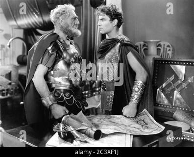 C. AUBREY SMITH comme Enobarbus et HENRY WILCOXON comme Marc Antony dans CLÉOPÂTRE 1934 réalisateur CECIL B. Demille photo par Ray Jones Paramount Pictures Banque D'Images