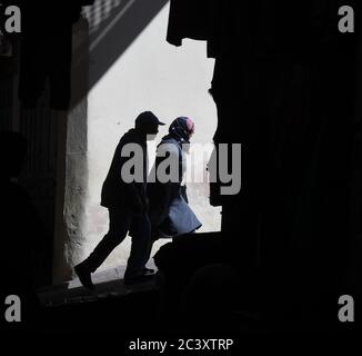 FES, Maroc. 27 février 2020. Le souk ou le marché de Fès, au Maroc. 27 février 2020. Crédit : Mark Hertzberg/ZUMA Wire/Alay Live News Banque D'Images