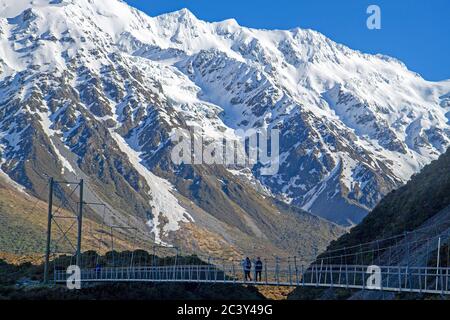 Pont suspendu sur la piste Hooker Valley Banque D'Images