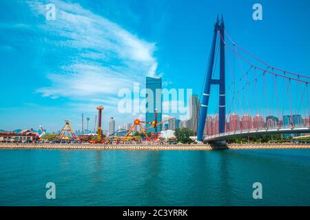 Place Xinghai et pont Cross-Sea à Dalian, Chine Banque D'Images