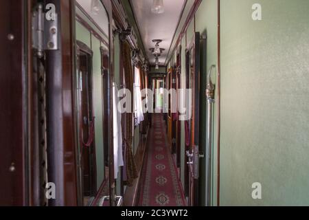 Corridor, la voiture de chemin de fer Pullman plaquée de Staline, le musée Joseph Staline, Gori, Géorgie, lieu de naissance de Staline Banque D'Images