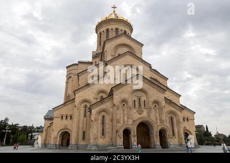 Cathédrale Sainte-Trinité de Tbilissi Aka Sameba est la principale cathédrale de l'église orthodoxe géorgienne Banque D'Images