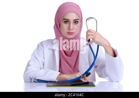 Portrait du docteur musulman avec stéthoscope Banque D'Images