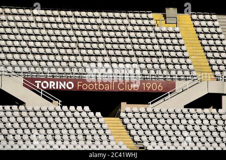 Turin, Italie. 23 juin 2020. TURIN, ITALIE - 23 juin 2020: Vue générale des sièges vides au stadio Olimpico Grande Torino avant la série UN match de football entre le FC de Turin et le Calcio d'Udinese. (Photo de Nicolò Campo/Sipa USA) crédit: SIPA USA/Alay Live News Banque D'Images