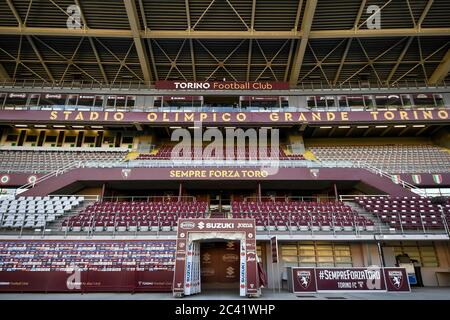 Turin, Italie. 23 juin 2020. TURIN, ITALIE - 23 juin 2020: Vue générale des sièges vides au stadio Olimpico Grande Torino avant la série UN match de football entre le FC de Turin et le Calcio d'Udinese. (Photo de Nicolò Campo/Sipa USA) crédit: SIPA USA/Alay Live News Banque D'Images