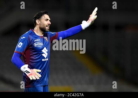 Turin, Italie. 23 juin 2020. TURIN, ITALIE - 23 juin 2020: Salvatore Sirigu de Torino FC gestes pendant la série UN match de football entre Torino FC et Udinese Calcio. (Photo de Nicolò Campo/Sipa USA) crédit: SIPA USA/Alay Live News Banque D'Images