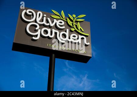 Un logo à l'extérieur d'un restaurant Olive Garden à Hagerstown, Maryland, le 10 juin 2020. Banque D'Images