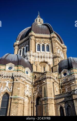 Cathédrale de San Pietro Apostolo, également connue sous le nom de Duomo Teti, par Paolo Teti, qui a donné sa richesse pour sa construction. Extérieur du dôme et du Banque D'Images