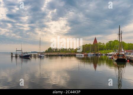 Allemagne, Mecklenburg-Vorpommern, Poel Island, Kirchdorf, port Banque D'Images