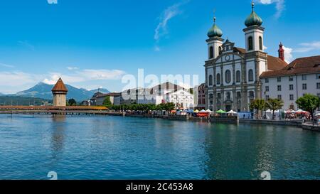 LUCERNE, SUISSE : vue sur le centre-ville historique de Lucerne, Suisse.Lucerne est la capitale du canton de Lucerne et fait partie du district de Banque D'Images