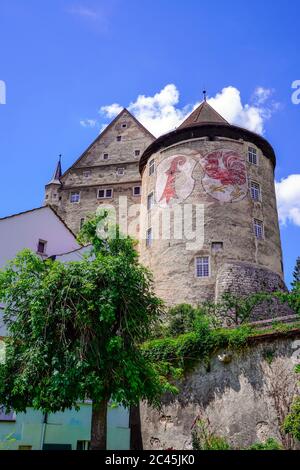 Vue sur la grande tour du Château de Porrentruy, canton du Jura, Suisse Banque D'Images