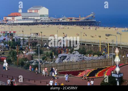 Britannia Pier, parcours de golf aventure Pirate's Cove et front de mer. Grande Yarmouth. Norfolk. Angleterre. ROYAUME-UNI Banque D'Images