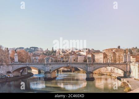 Paysage urbain classique de Rome avec Ponte Vittoria Emanuele II Banque D'Images