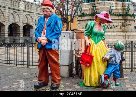 Sculptures colorées dans le parc d'attractions Prater, Vienne, Autriche Banque D'Images