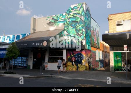 Brisbane, Queensland, Australie - 29 janvier 2020 : vue d'une belle murale sur une façade de bâtiment dans la célèbre Boundary St. dans le quartier West End, bris Banque D'Images