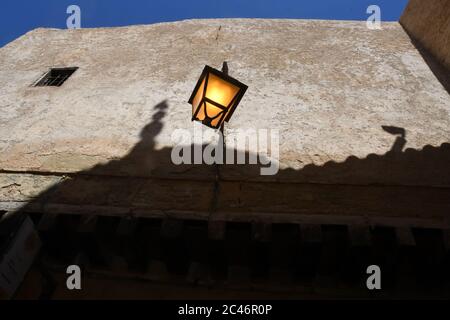 FES, Maroc. 27 février 2020. Architecture traditionnelle à Fès, Maroc, 27 février 2020. Crédit : Mark Hertzberg/ZUMA Wire/Alay Live News Banque D'Images