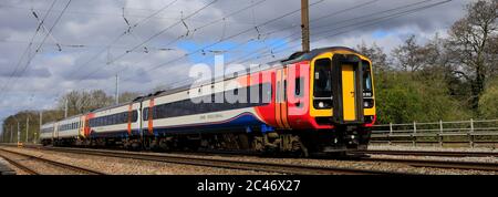 158 810 EMR Regional, East Midlands train, Newark on Trent, Nottinghamshire, Angleterre; Royaume-Uni Banque D'Images