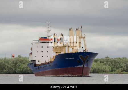 Navire de cargaison sec 'Igor Ilyinsky' dans le port d'Arkhangelsk. Russie, région d'Arkhangelsk Banque D'Images