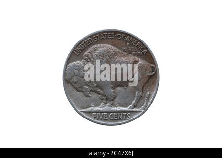 USA cinq cents Buffalo Indian Head pièce de nickel datée de 1935 dos (inverse) découpé et isolé sur fond blanc Banque D'Images