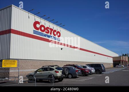 Le magasin Costco Wholesale à Tigard, Oregon, vu le mardi 23 juin 2020. Banque D'Images