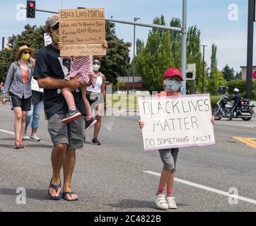 Tacoma, WA, USA 6/19/2020, rassemblement de jeunes et mars pour dire leurs noms, Black Lives Mater au parc de Wapato Banque D'Images