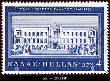 GRÈCE - VERS 1966 : un timbre imprimé en Grèce montre le siège de la Banque nationale, Athènes, vers 1966. Banque D'Images