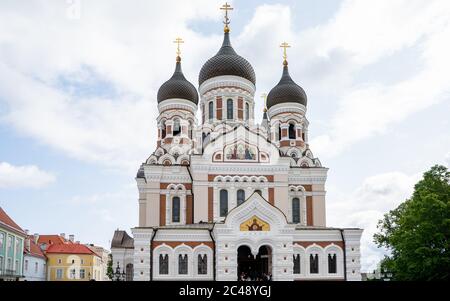 Tallinn, Estonie. Matin Vue sur la cathédrale Alexandre Nevsky. Célèbre Cathédrale Orthodoxe est le plus grand et le plus grandiose de Tallinn Coupole Cathédrale Orthodoxe. Banque D'Images