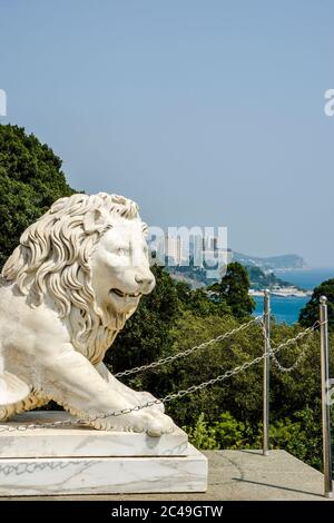 Sculpture d'un lion dans le Parc Vorontsov, Alupka, Crimée Banque D'Images