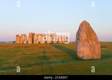 La pierre de Heel avec Stonehenge à Wiltshire, Royaume-Uni Banque D'Images