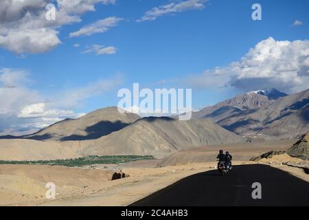 Expédition de motos sur la route de Manali à Leh, Ladakh, Inde. Banque D'Images