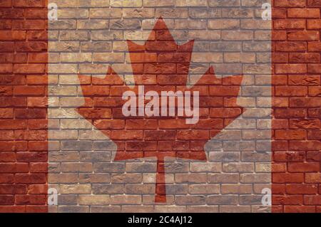 Drapeau du Canada sur un mur de briques. Grafles avec un drapeau. À propos de la Journée nationale du Canada le 1er juillet. Toile de fond, design ou bannière rustique. Texture rustique. Patrio Banque D'Images