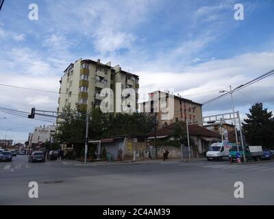 Magnifiques panoramas de Prispen et promenades dans la ville. Un endroit inhabituel qui a conservé son arôme après les conflits au Kosovo Banque D'Images