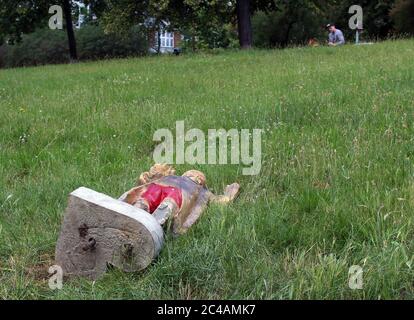 Après le retrait d'une statue du maréchal soviétique Ivan Konev à Prague en avril, l'ancien commandant de l'Armée rouge est revenu à Prague, en République tchèque, en juin Banque D'Images