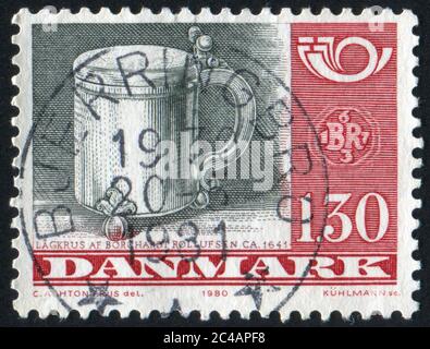 DANEMARK - VERS 1980 : timbre imprimé par le Danemark, montre le Tankard argenté de Borchardt Rollufse, vers 1980 Banque D'Images