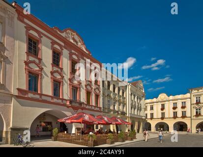 Façades de maisons de Masarykovo namesti à Nový Jičín, Moravskoslezský kraj, République tchèque Banque D'Images