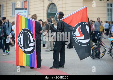 Vienne, Autriche. 25 juin 2020. 37e démonstration « c'est jeudi de nouveau ». La démonstration aura lieu au 'Vienna Pride Month' 2020. Crédit: Franz PERC / Alay Live News Banque D'Images