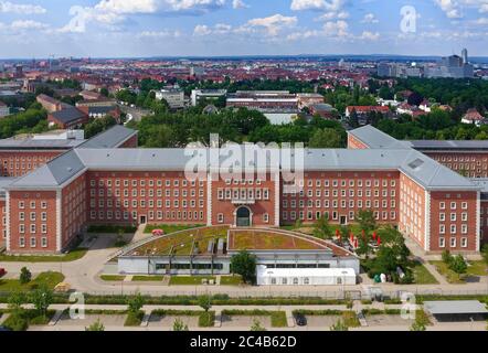 Bâtiment complexe Office fédéral pour les migrations et les réfugiés, BAMF, Siège, anciennes casernes SS sous le régime nazi, Frankenstr. 210, district Banque D'Images