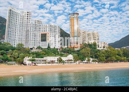 Plage vide par Repulse Bay. Hong Kong. Banque D'Images